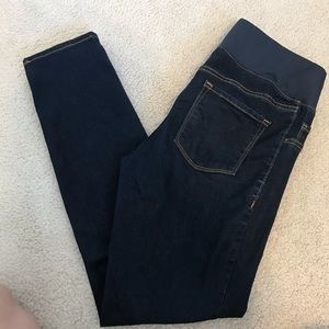 Old Navy maternity skinny jeans